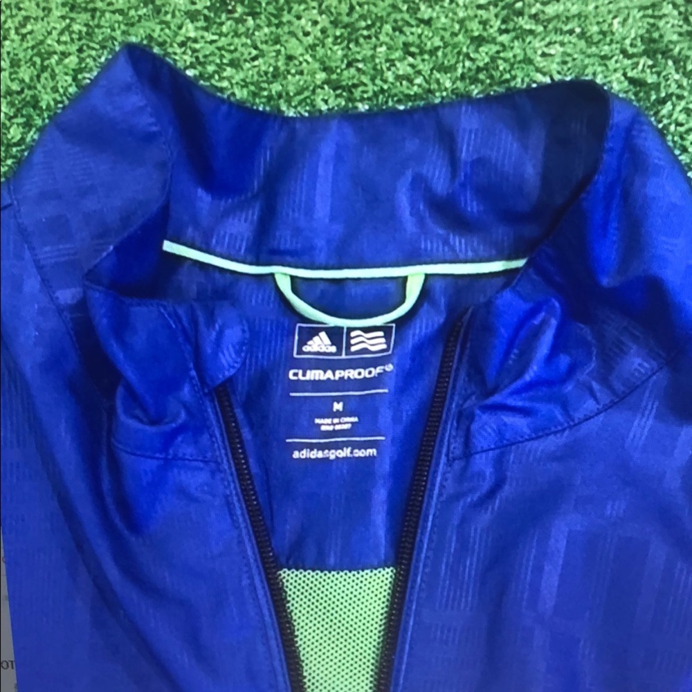 Mens Adidas ClimaProof windbreaker jacket from South Hills CC! Size Medium.